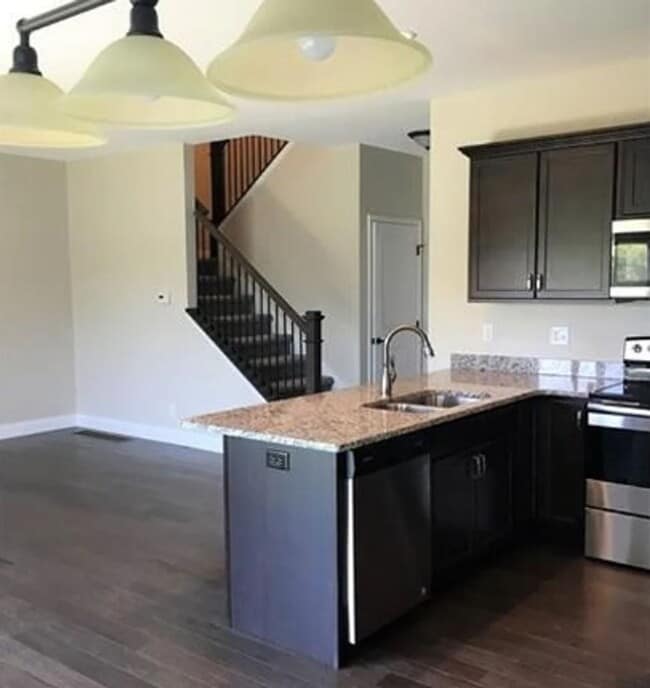Building Photo - 1516 Greyrock Ln