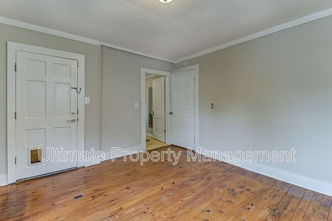 Building Photo - 1313 Glenn St