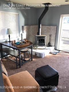 Building Photo - 2bed/2bath home on the river and close to ...