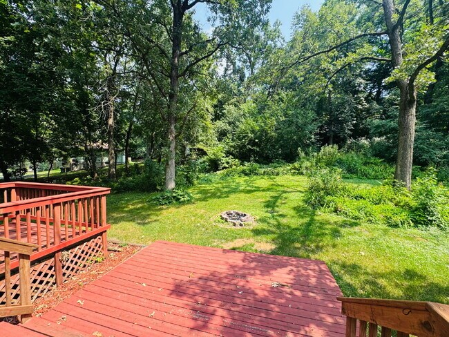 Building Photo - 6701 Kingston Dr