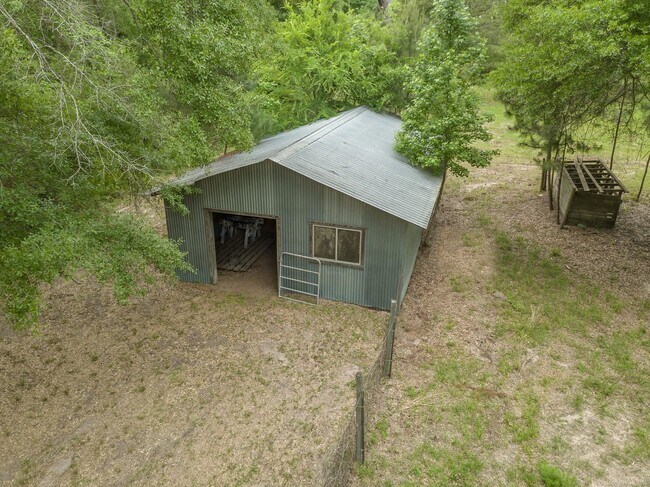 Building Photo - 14701 Cedar Ln Loop