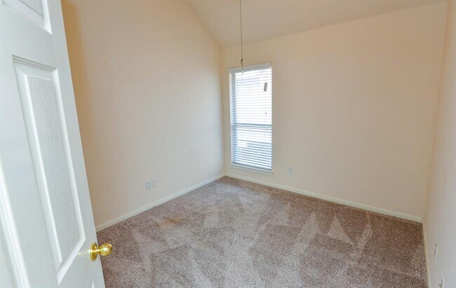 Building Photo - 1806 Chasewood Dr