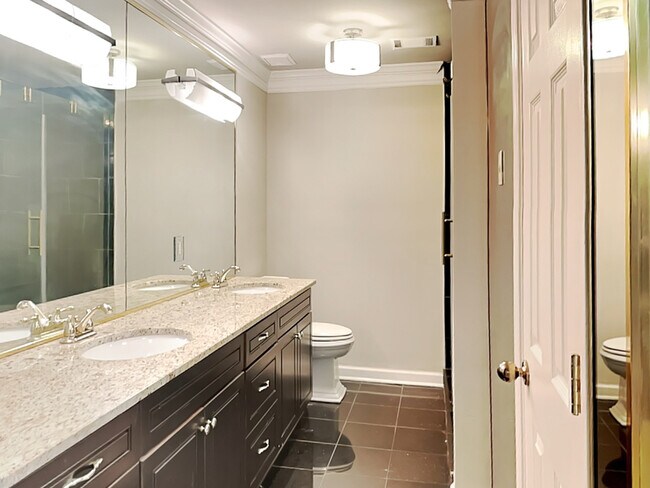 Building Photo - 3201 Lenox Rd NE