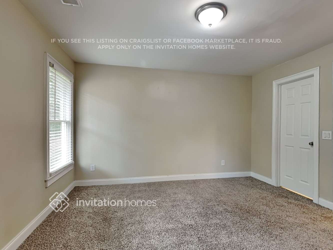 Building Photo - 14 Whitegrass Ct