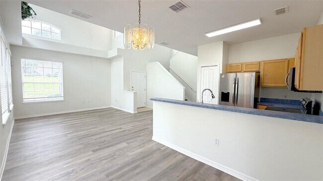 Building Photo - 203 Madison Cir