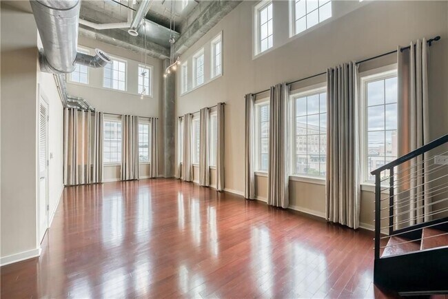 Building Photo - 232 19th St NW