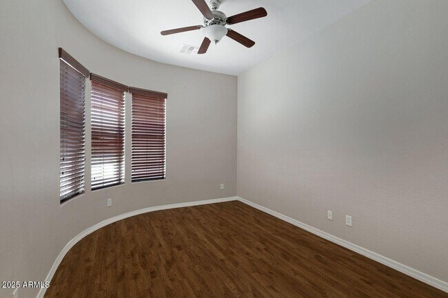 Building Photo - 2268 W River Rock Trail