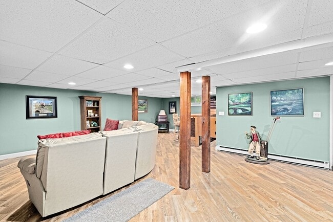Building Photo - 4 Country Dr