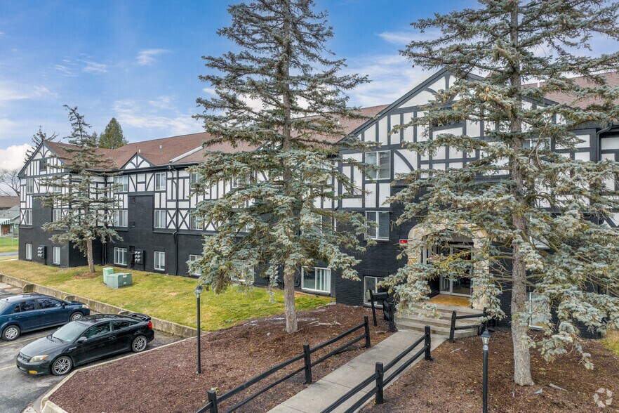 Vanderbilt Place Apartments 5739 Dorr St Toledo OH 43615 Apartment