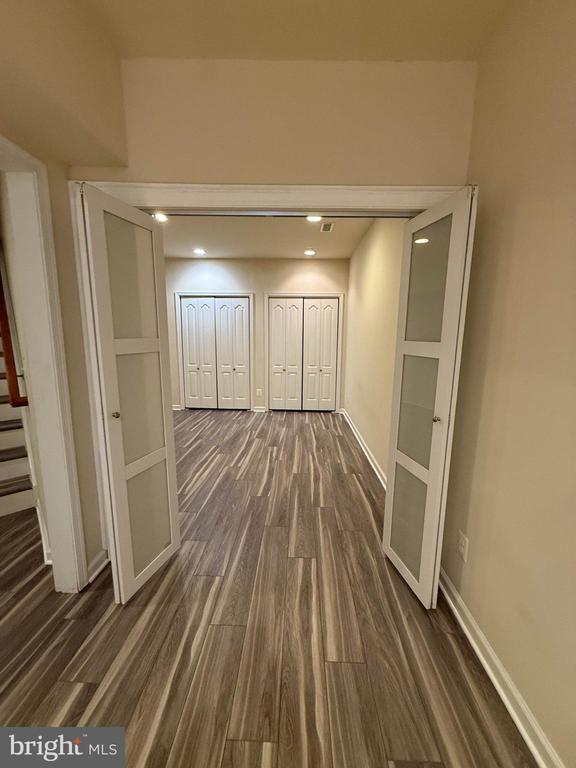 Building Photo - 10892 Clara Barton Dr