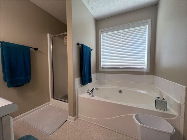 Building Photo - 2919 Wynhaven Oaks Way