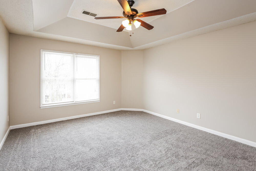 Building Photo - 460 Heathgate Dr SW