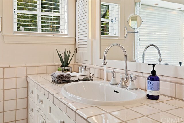 Building Photo - 2310 Bowdoin St