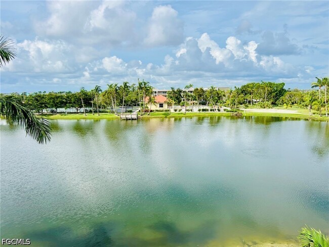 Building Photo - 20061 Sanibel View Cir