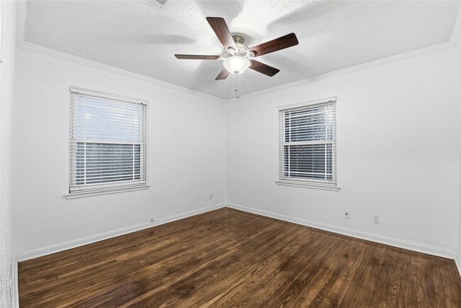 Building Photo - 1814 Chantilly Ln