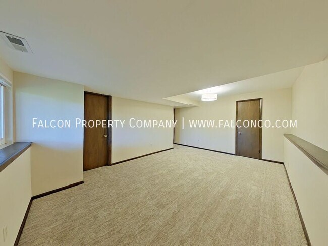 Building Photo - 133 Dolomite Dr