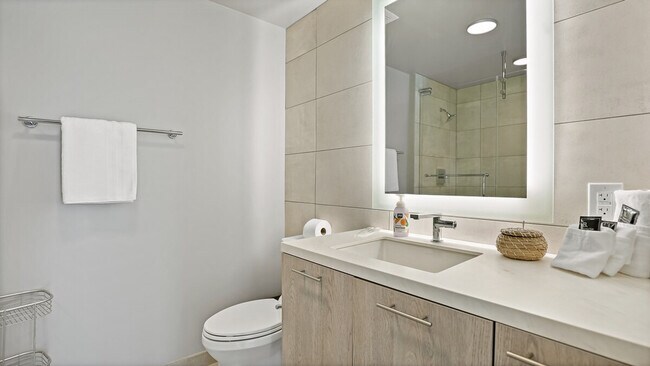 Building Photo - 1901 6th St NW