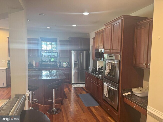 Building Photo - 3037 Moore Ln