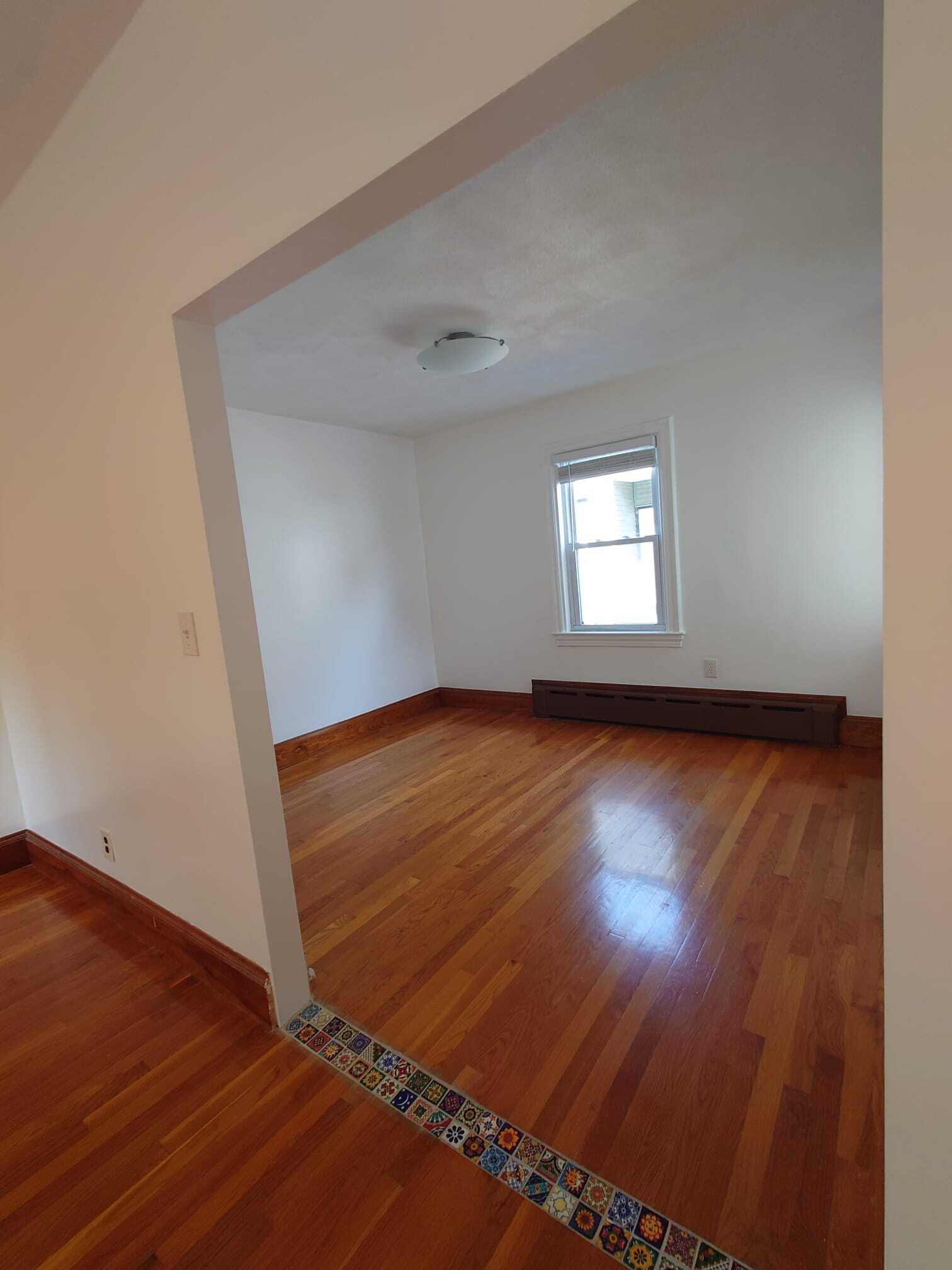 Building Photo - 11 Hinckley St