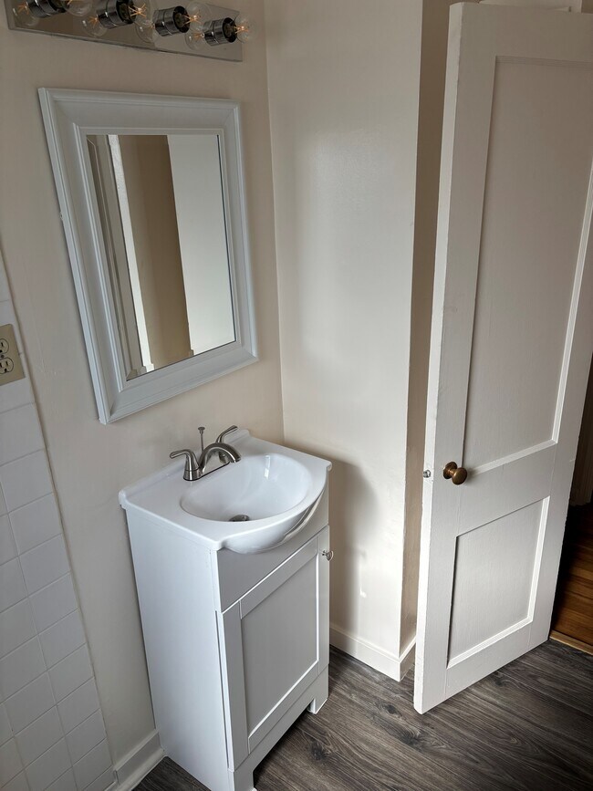 updated bathroom - 1823 N Nelson St