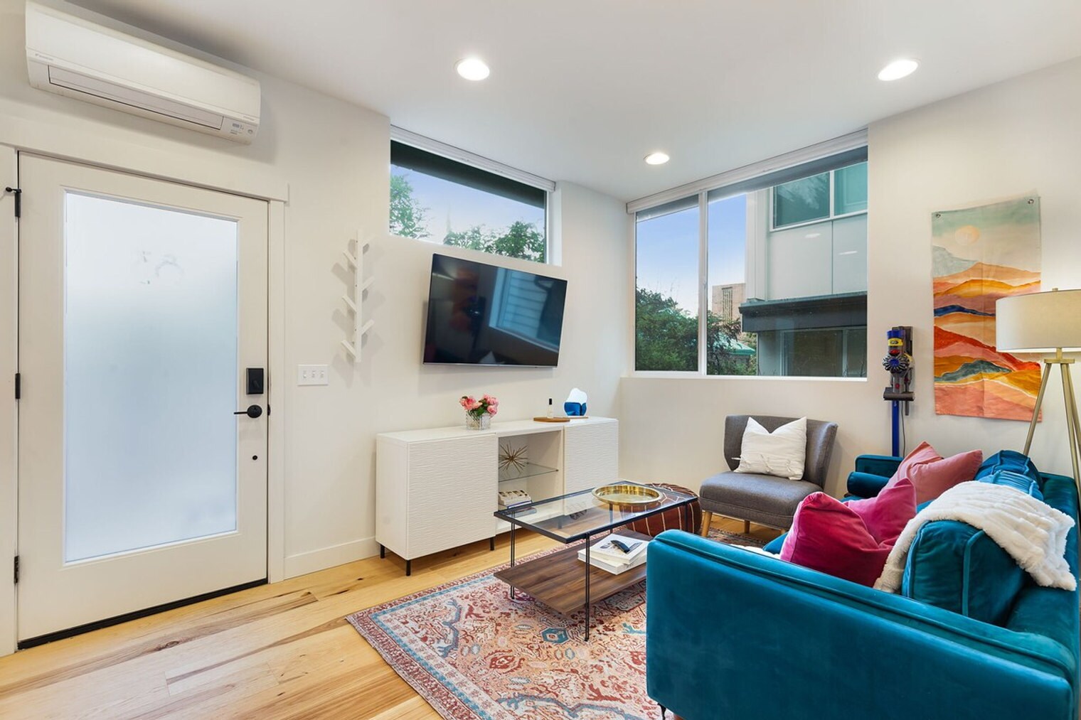 Building Photo - 71D W Dravus St