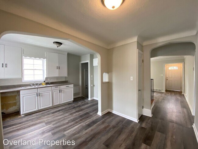 Building Photo - 3 br, 1 bath House - 19601 Sunset Dr