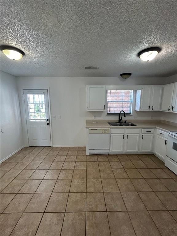 Building Photo - 3301 SW Victoria Pl