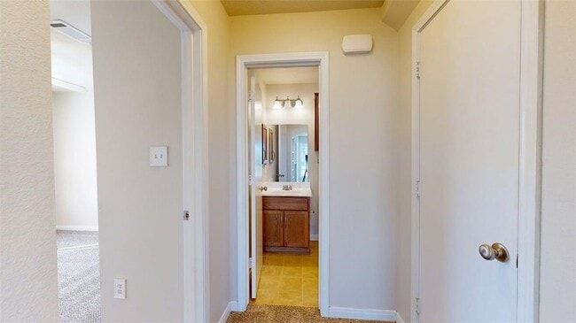 Building Photo - 4140 McFarland Dr