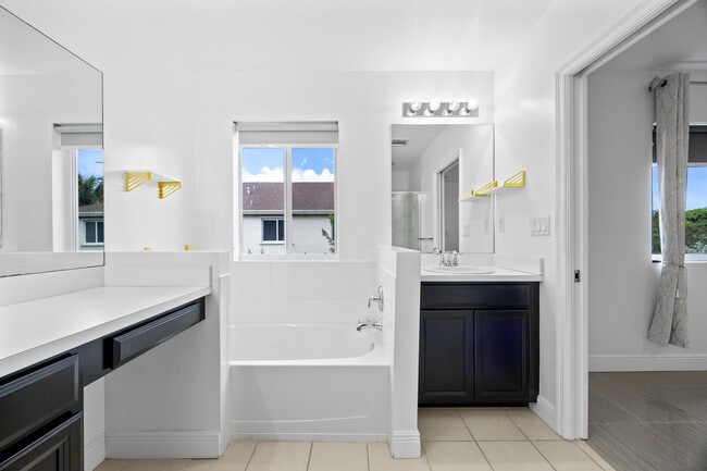 Building Photo - 21416 NW 13th Pl