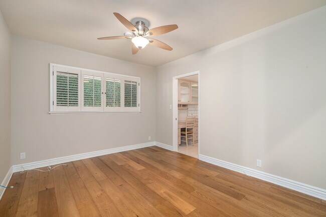 Building Photo - 14972 Camarosa Dr