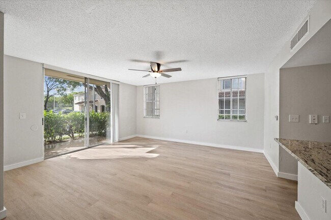 Building Photo - 1727 Village Blvd