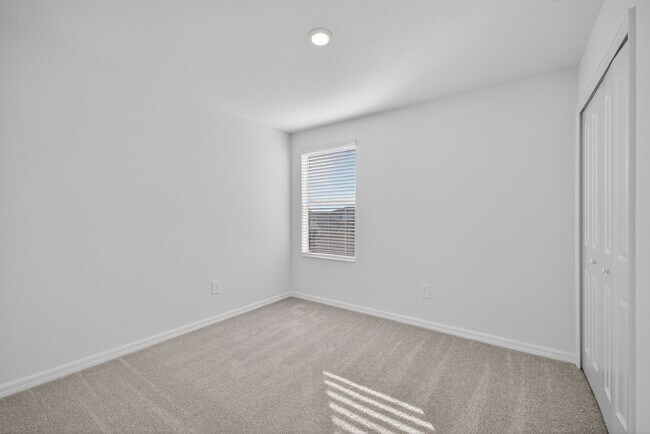 Building Photo - Brand-new 5 Bed now Available!