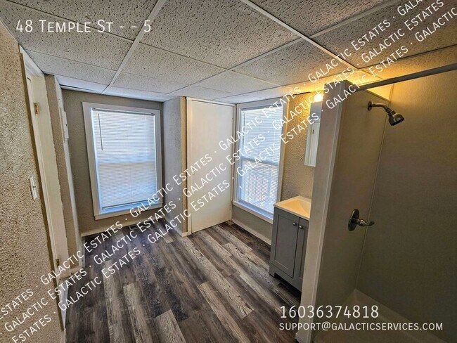Building Photo - 48 Temple St
