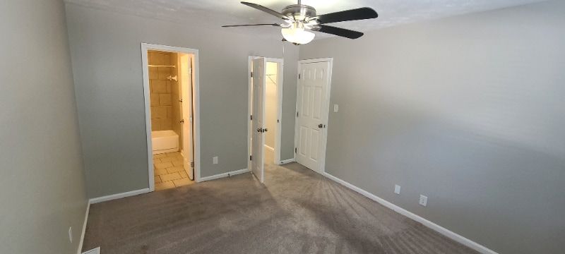 Building Photo - 922 Pine Oak Trail