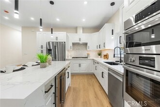 Building Photo - 8010 Padre Ln