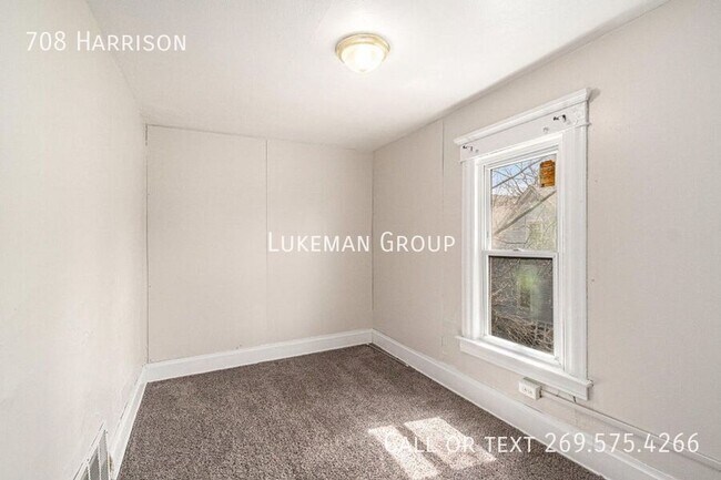 Building Photo - 708 Harrison-