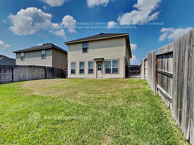 Building Photo - 24011 Mustang Run Dr