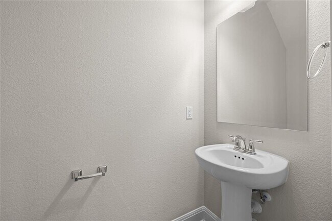 Building Photo - 15802 Celosia St