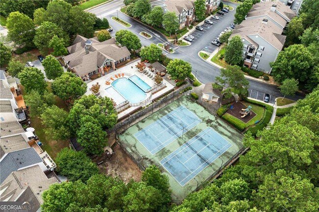 Building Photo - 4100 Howell Park Rd