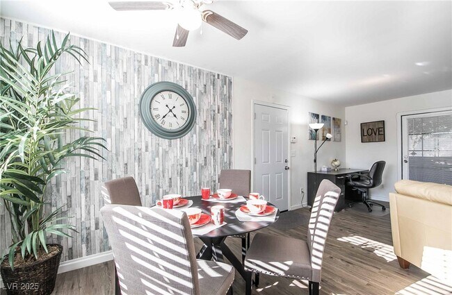 Building Photo - 101 Luna Way