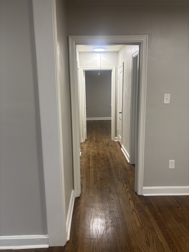 Building Photo - 1622 Alta Vista Ave