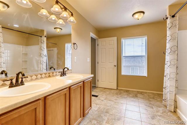 Building Photo - 2258 Quartz St