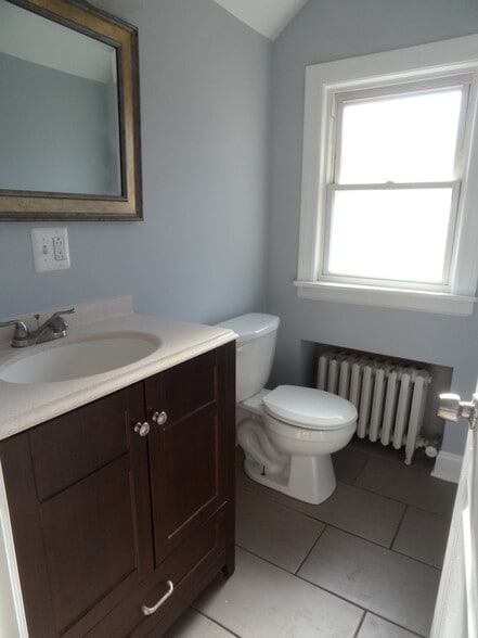 Building Photo - 3759 N Plainfield Ave