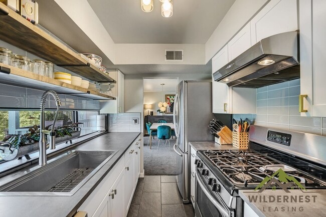 Building Photo - Winter Rental- Updated and quiet 2 bedroom...