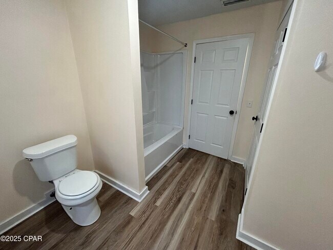 Building Photo - 606 Florida Ave