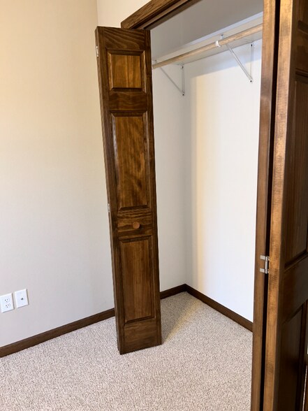 Building Photo - 3718 Doolittle Dr