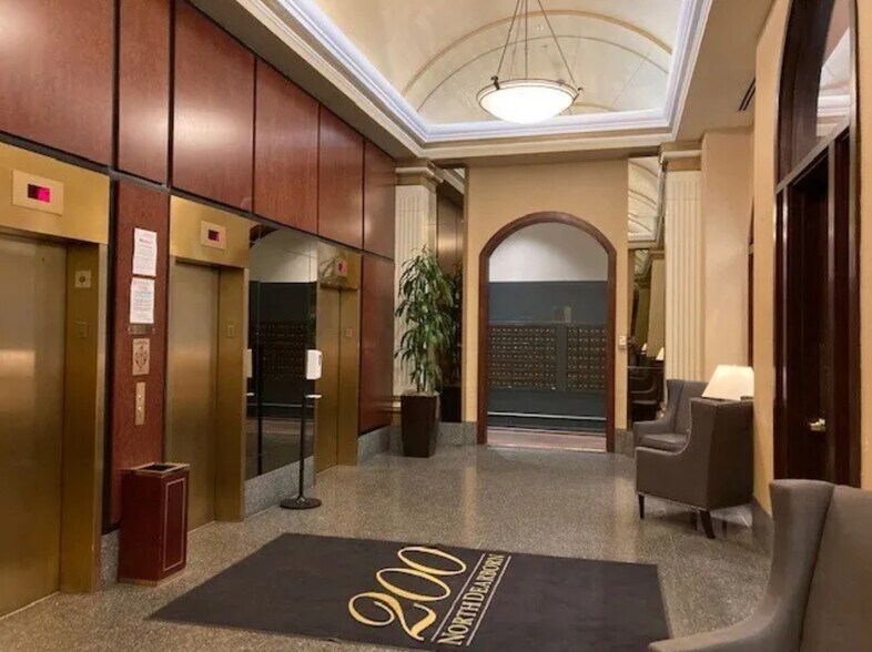 Building Photo - 200 N Dearborn St