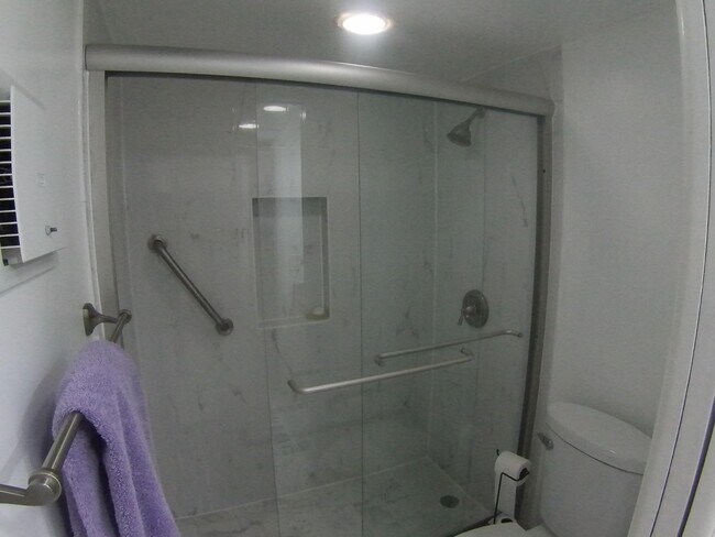 Building Photo - 22 Capri Dr