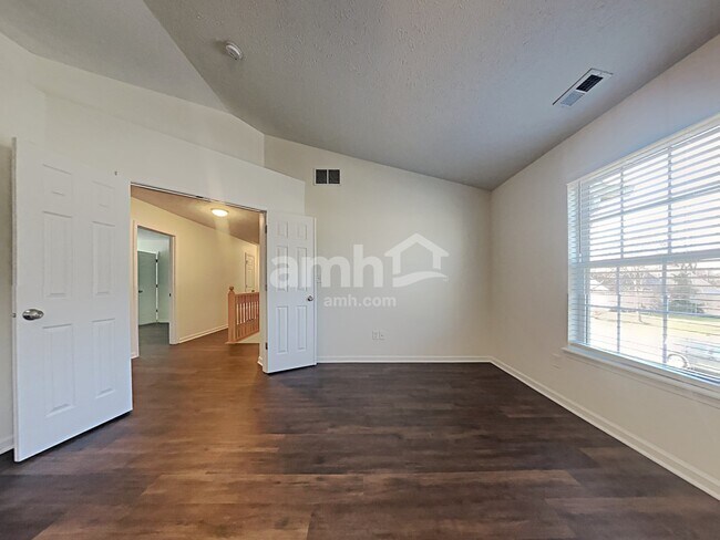 Building Photo - 4157 S Woodtrail Ln
