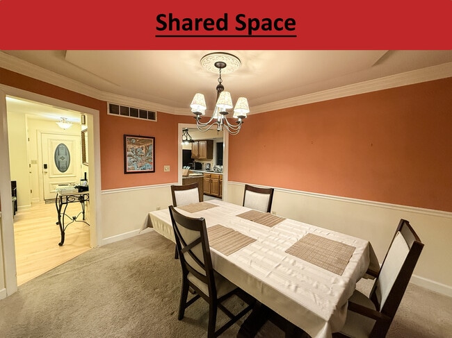 Building Photo - 1702 Garrison Pl